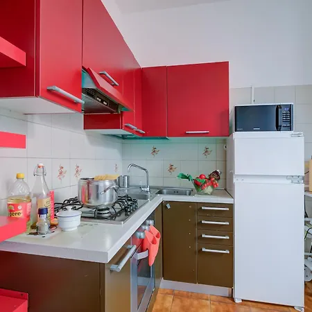 Serendipity Spiaggia E Porto Sole With Balcony And Parking - Happy Rentals Апартаменты